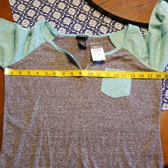 NWT Rue21 Turquoise Baseball Tee - Picture 3 of 4